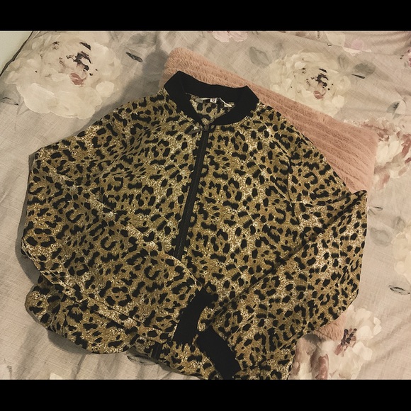HOST PICK! 🥂Leopard Print Soft Jacket 🧥 - Picture 1 of 3